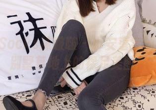 BoBoSocks袜啵啵 – 小安落实的私拍：别墅草地上的裸足美图。