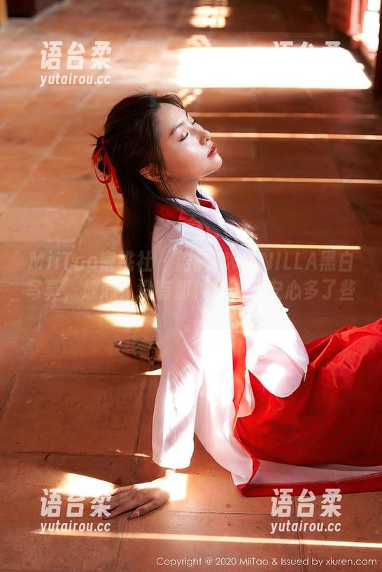 MiiTao蜜桃社 - 韵莉娜VANILLA黑白写真，放心，没有那种圣光，安心多了些。