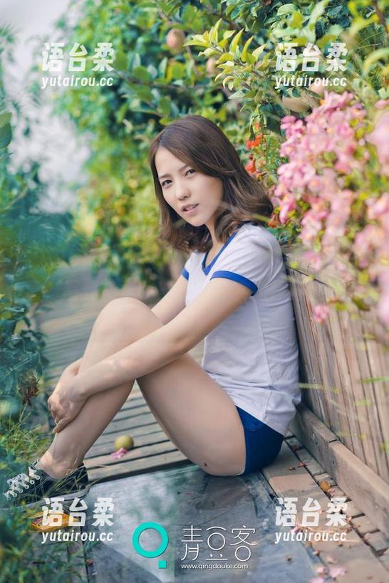 TGOD推女神 - 施忆佳Kitty酱的无圣光学妹写真：学生时代的真实比网红还有魔力！