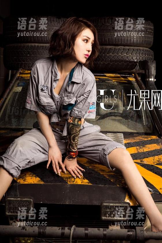 UGirls尤果网-李易童 UGirls尤果网 - 何以让高跟鞋如此优雅?李易童的写真告诉你,穿它的人也很重要。