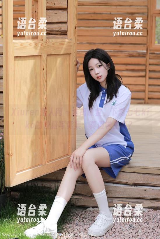 Xiuren秀人网 - 逃离课堂，下载七七kiko的校服写真集：真假学生装？