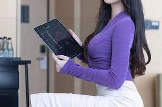 Xiuren秀人网 – 从天使变身女仆，九千柒柒的图包合集，绝对是一次“虚拟拍卖”！