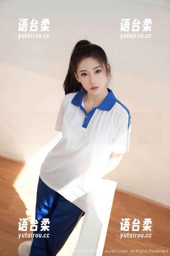 Xiuren秀人网-心妍公主 Xiuren秀人网 - 你敢信?心妍公主的圣诞图片,全套心机满满,重口味预警。