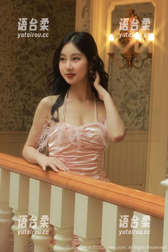 Xiuren秀人网 - 最新写真集：糯美子nini和校园，这才是‘青春无敌’！