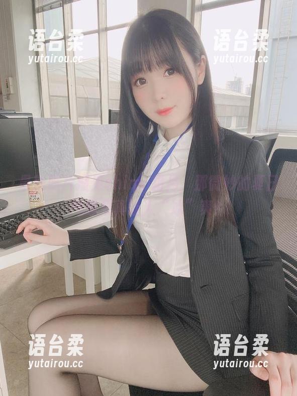 最新照片撞见shimo霜月，那微妙的夏日气息果真让人“冰”爽！