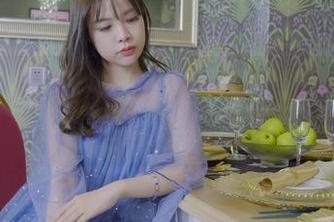 丽柜 – 女王小熊的图库奇遇，下载后可能会爱上自己！