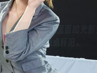 丽柜 – 钟情教室：私拍里面的光影交错，原图带来点点怀旧。