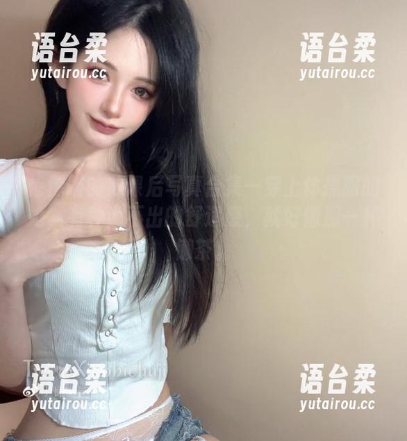 倦倦喵的放课后写真合集—穿上体操服的她，有种说不出的舒适感，就好像那一杯懒茶。