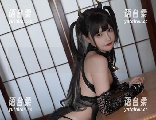 千夜未来最新写真集，库巴姬，她今天又想怎样把你从椅子上“拖”下来呢？