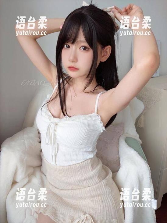 不小心被婚纱全集迷住了：发条少女yoki敢不敢再放几张原图看看？