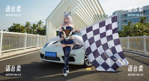 咔喵KANEKO 很高兴有咔喵KANEKO的美腿在线,虽然有点担心我的专注力啊!