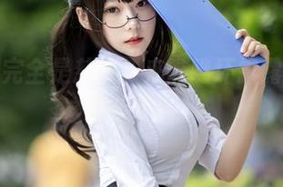 天使不完全是慈祥，来瞧瞧坏露露香宝的这部免费图册。