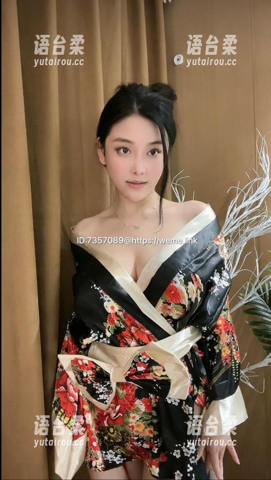 奶雯 微密圈 - 原图亮相,奶雯的长腿就像米其林的“腿”