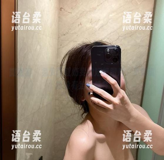 微密圈 - 免费获取奶雯的短裤图片，不要说我没有给你机会