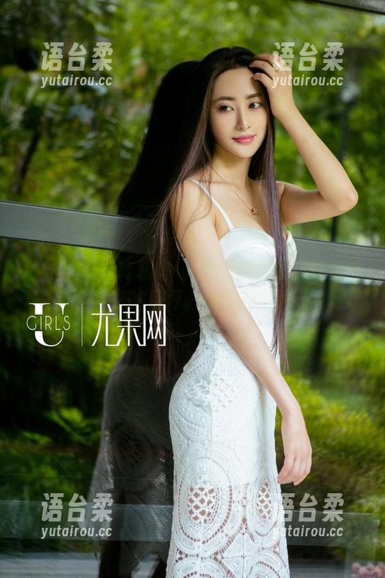尤果网 - 玩转私房-小欧的裸足作品让我想到了儿时的草坪，懒洋洋的幸福。
