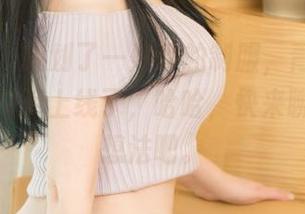 尤果网 – 策划了一整季的制服，青树的最新套图总算上线了，哈哈，快来聊聊你的想法吧。
