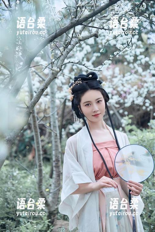 年年Nnian高冷高清合集：地狱吹雪？更像是一场关于勇气的挑战。