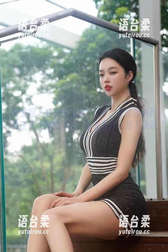微密圈 - 白衬衫与徐珺大哥：是爱情的开端还是钱包的终点？图集下载犹豫不决吧！