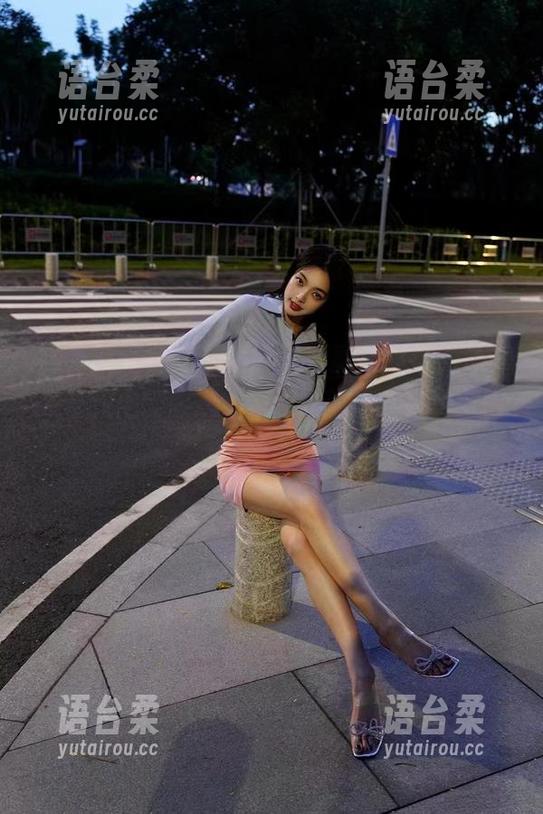微密圈 - 这张照片又唤起童年回忆，徐珺大哥和他的眼镜，原图里的感觉有种时间穿梭