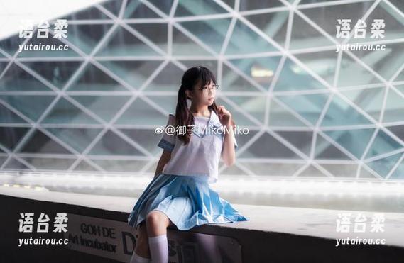 御子Yumiko 仔细琢磨,御子Yumiko怎么会有这么“无敌”的美脚?