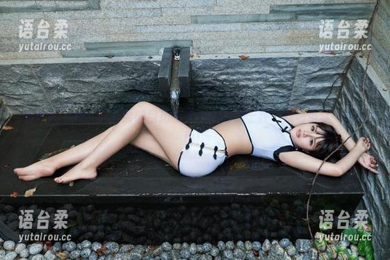 推女郎 - 看！艾栗栗的自拍图片总能给我一种‘我也可以’的错觉！