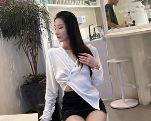 微密圈 – 是小逗逗的全套吊带图集，真是连我都想穿上了！