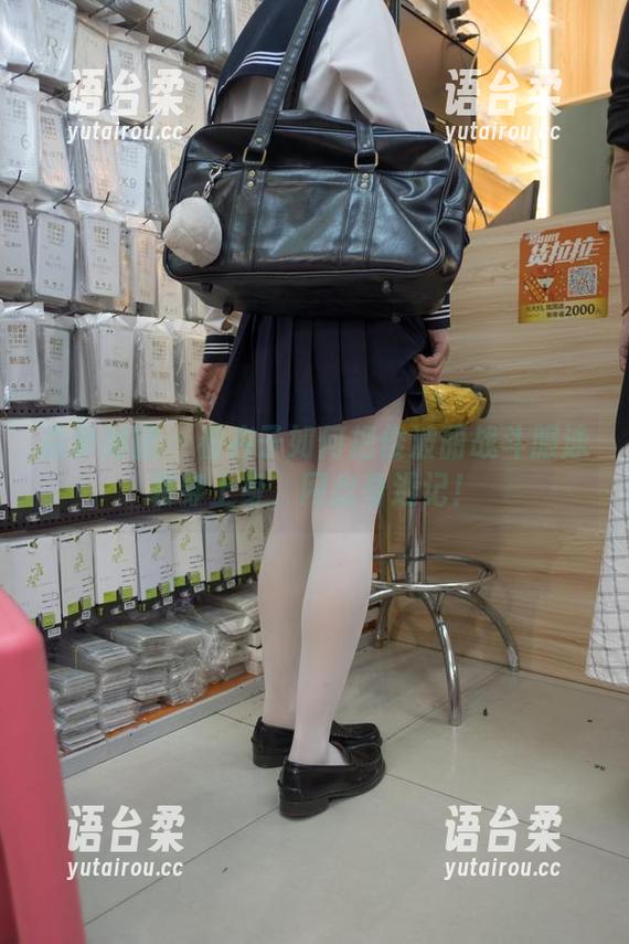 森萝财团-卉子 森萝财团 - 看卉子如何把绫波丽战斗服泳装穿上身,网盘奇遇记!