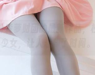 分享一份森萝财团的最新作品，校服肉丝少女，让人忘却了时间。