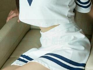 爱尤物 – 想不到的组合：李柔儿+女王，最新图片里有个别的小细节。