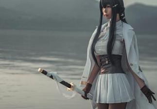 原来“爱老师_PhD花嫁”不仅好看，网盘里的合集看完我还想搬着婚纱去外面转悠。