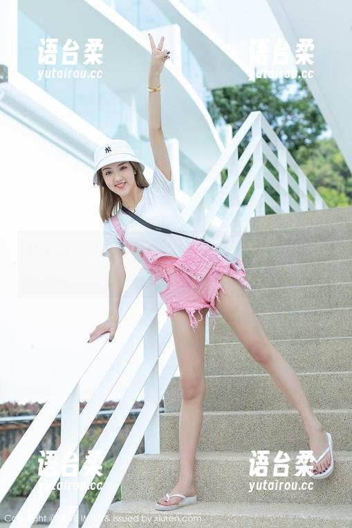 爱蜜社 - 泥鳅鳅的写真馆：这女孩儿，水里游得可漂亮！