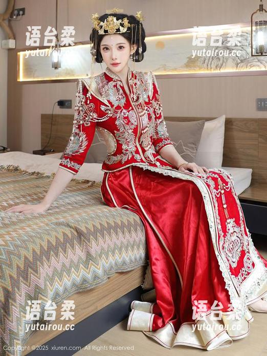 秀人网 - 给你们推荐个好东西，Sissi诗诗的《白丝》写真，随便一翻都是好看！