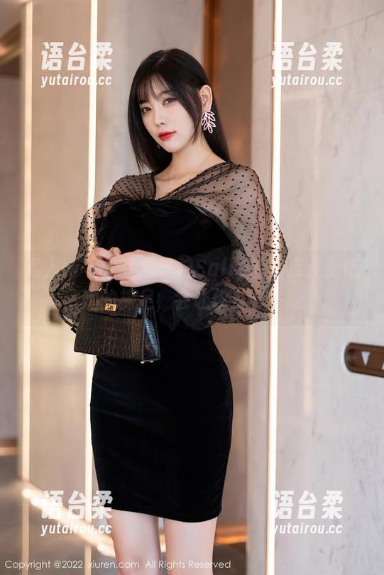 秀人网-周于希Sally 秀人网 - 分享周于希Sally的图库:别低估她的裸足,会让你多看一眼。