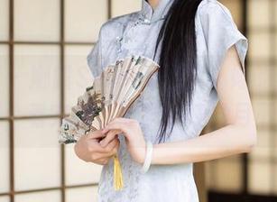 秀人网 – 娜露Selena温柔，她的图包也无敌呀，看完想私信求阿姨岁月不饶人。