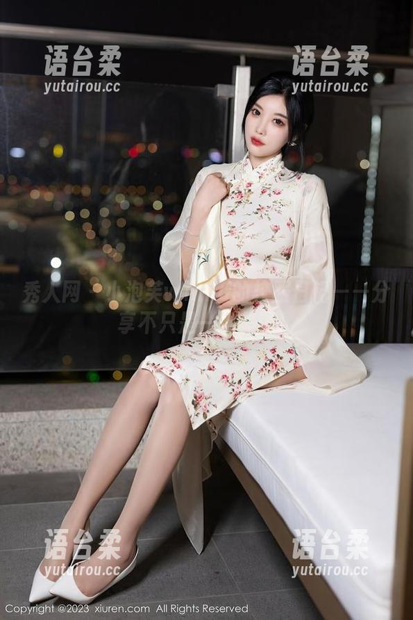 秀人网 - 小泡芙winna的校服日记——分享不只是一张美图！