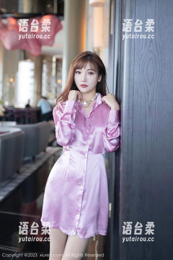 秀人网-明日花桃桃 秀人网 - “明日花桃桃的修女变身,高清套图证明了,信仰与美的结合可以这么怪!“