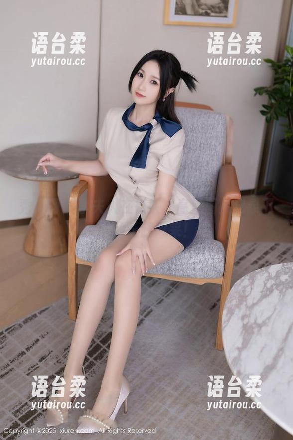 秀人网 - 李夫人在街头，高清图片记录下她的长腿风采！
