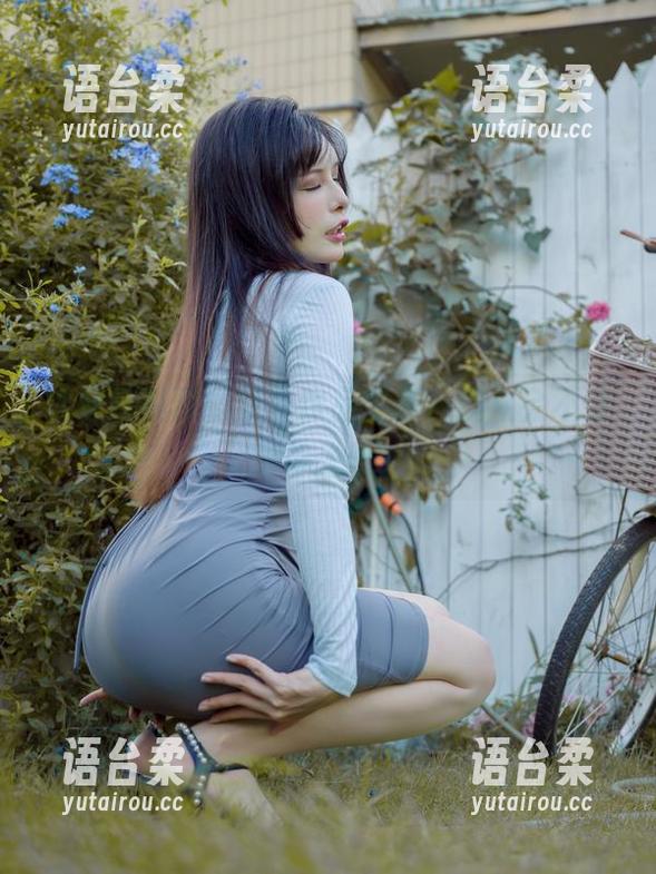 秋和柯基再推紫色作品更新，观众会不会集体失明？