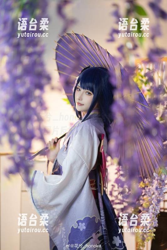 迷失在花兮_honoka的全套画面里，能代的图片反复追问：少冰对吗？