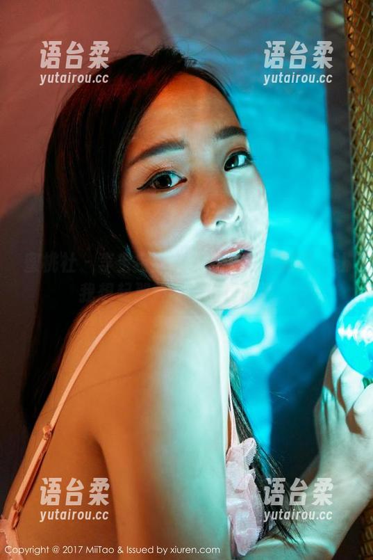 蜜桃社-李宝宝 蜜桃社 - 李宝宝的女友,这写真美图,让我想起那些没说出口的事。
