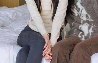 袜啵啵 – 白棉袜：瑶瑶的最近爱好，没想到这套写真会让我如此移不开眼。
