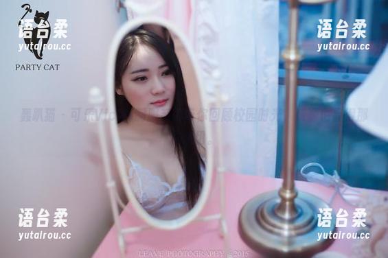 轰趴猫 - 可乐Vicky制服系列带你回顾校园时光，资源也显得那样亲切。