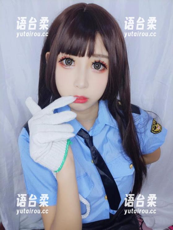 千变万化的和服，雯粥粥美图合集似乎在轻声吟唱着古老的诗。