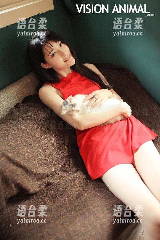 青豆客 - 如果有人敢说伍月yuer的泳衣不经典，那就直送他们免费原图去凉快。