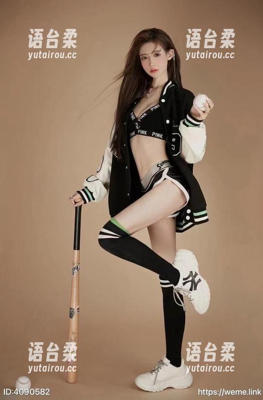 黎允熙 微密圈 - 高清画质,条纹游戏,黎允熙完美解锁蓝白搭配