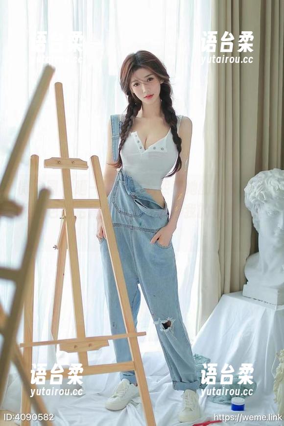 微密圈 - 晒一晒，黎允熙和她的绿色漏背裙，包括后背在内，我觉得我的审美也蠢蠢欲动。